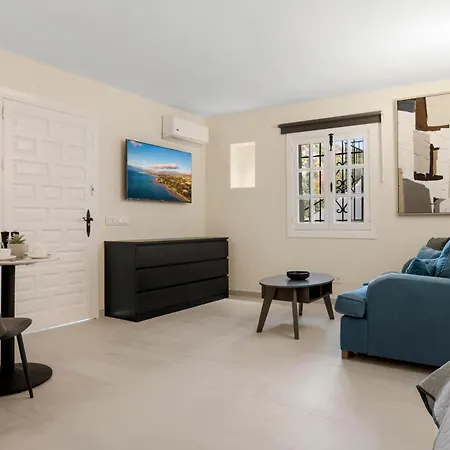 Ground Floor In Apartment Benahavis