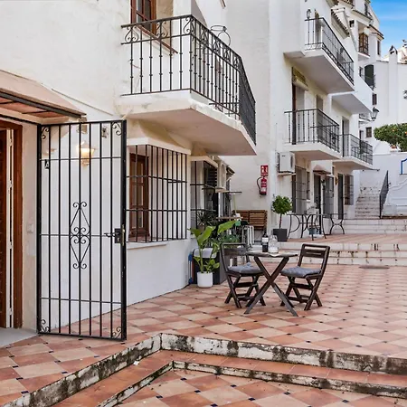 Ground Floor In Apartment Benahavis