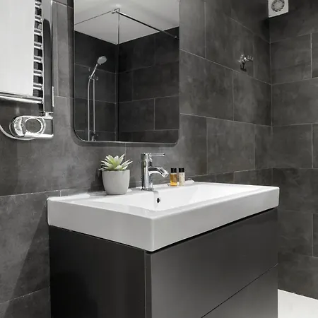 Apartment Ground Floor In Benahavis